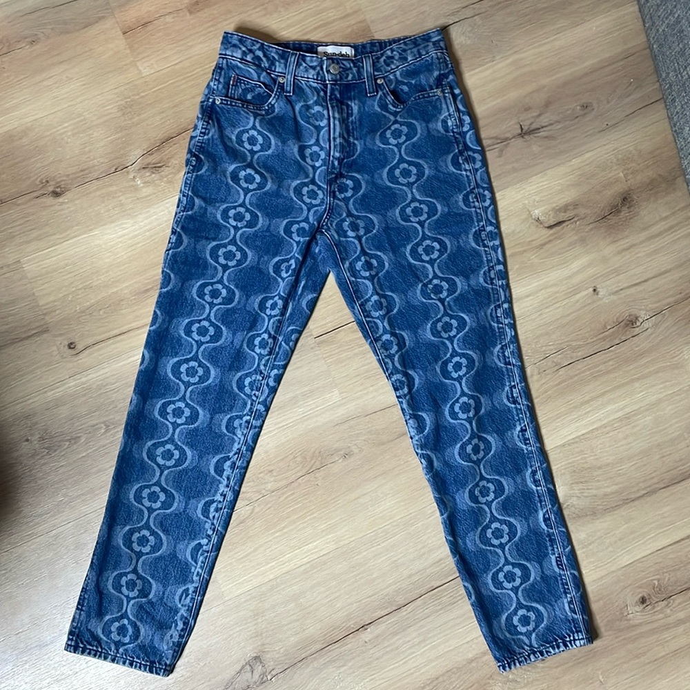 Aritzia Sundeh Blue Patterned Denim Jeans. Size 4.‎ Good Used Condition!